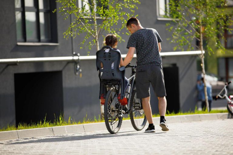 Fotelik rowerowy - komfortowa i bezpieczna jazda z dzieckiem