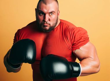 Ile kg waży bokser wagi ciężkiej?